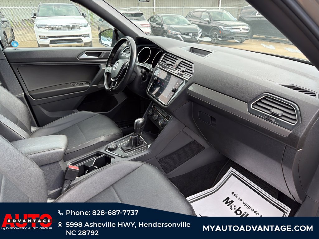Used 2020 Volkswagen Tiguan SE R-Line AWD/4WD image 36