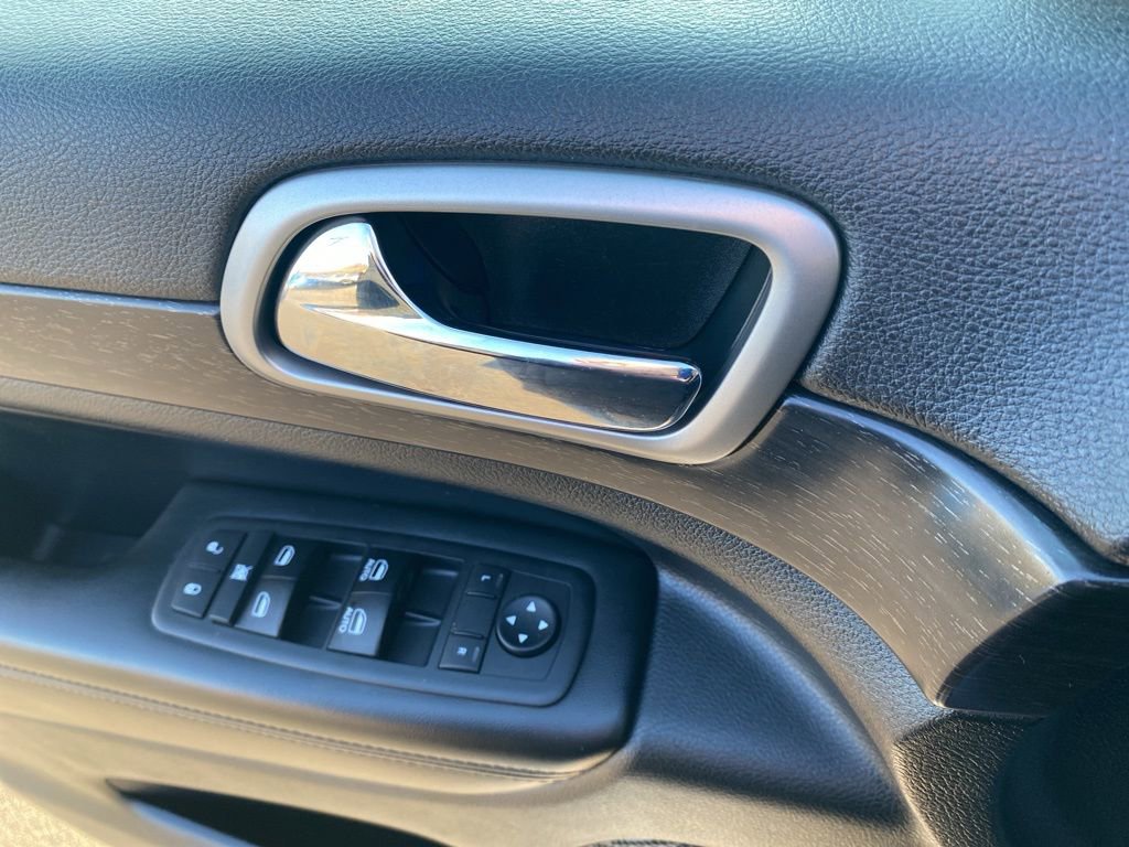 Certified 2018 Jeep Grand Cherokee Altitude image 20