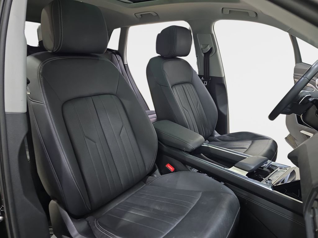 Used 2023 Audi e-tron Premium Plus w/ Premium Plus Package image 12
