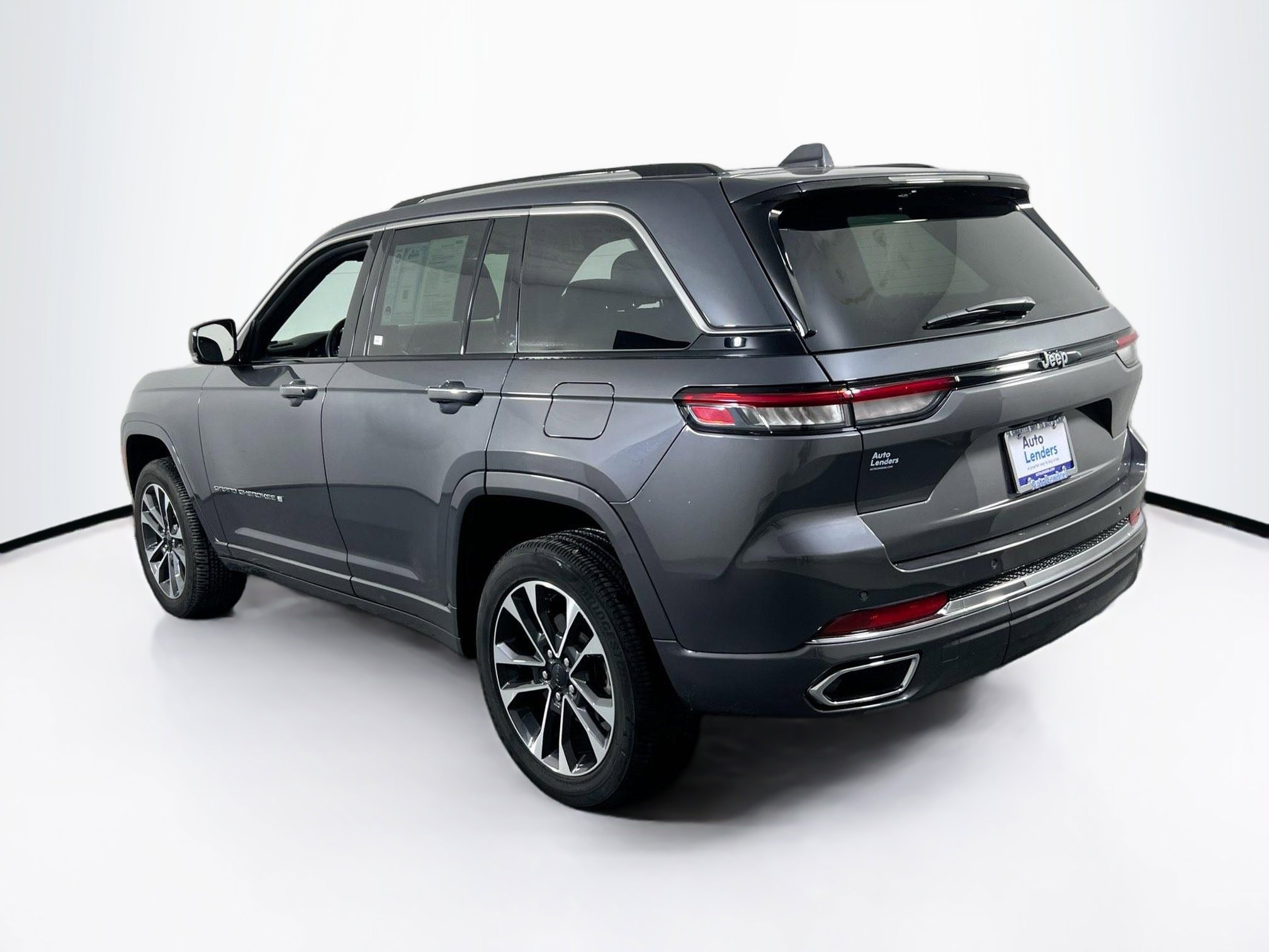 Used 2022 Jeep Grand Cherokee Overland AWD/4WD image 7