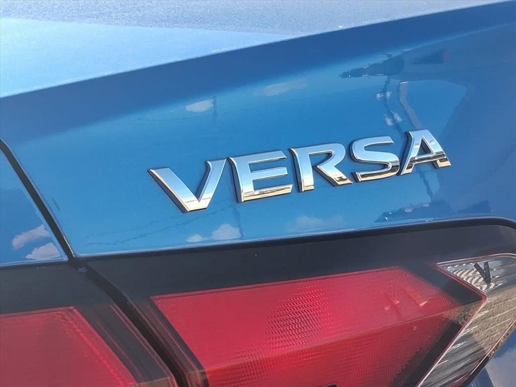 Used 2022 Nissan Versa S image 16