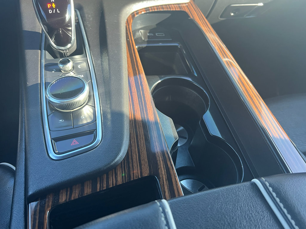 Used 2022 Cadillac Escalade Premium Luxury w/ LPO, Radiant Package RWD image 29
