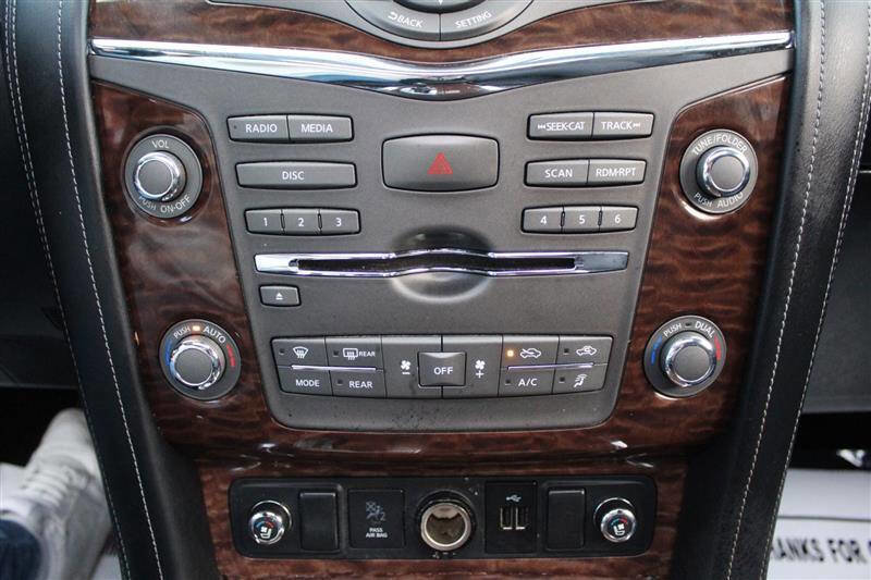 Used 2018 Nissan Armada Platinum w/ Interior Lighting Package image 21