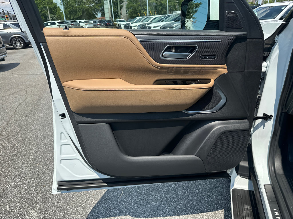 New 2027 INFINITI QX80 Luxe w/ Cargo Package RWD image 10