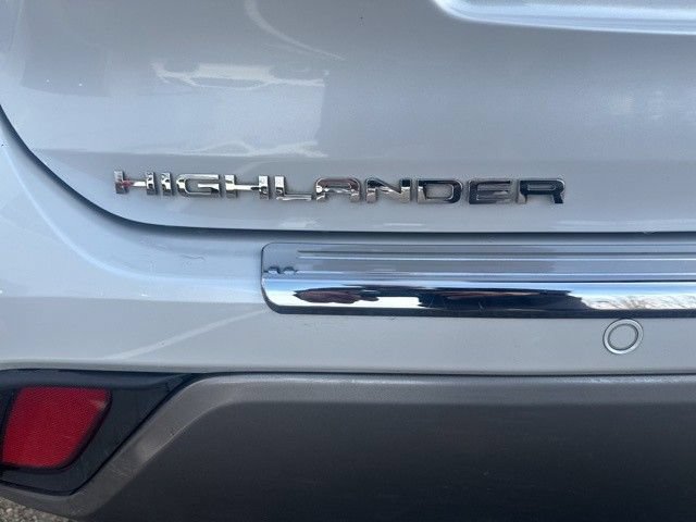 Used 2024 Toyota Highlander Platinum AWD/4WD image 7