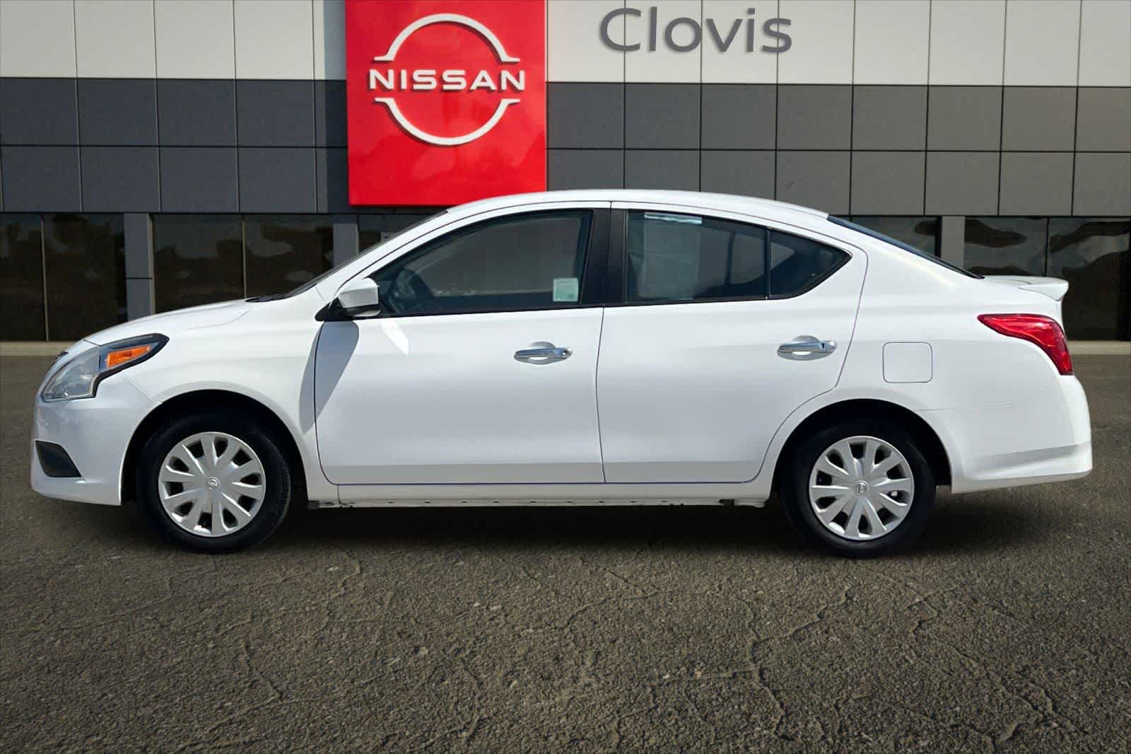 Used 2018 Nissan Versa SV FWD image 6