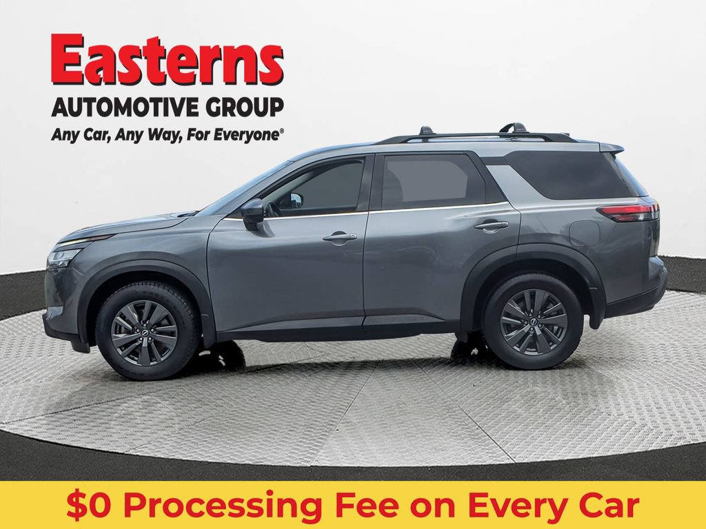 Used 2022 Nissan Pathfinder SV AWD/4WD image 3