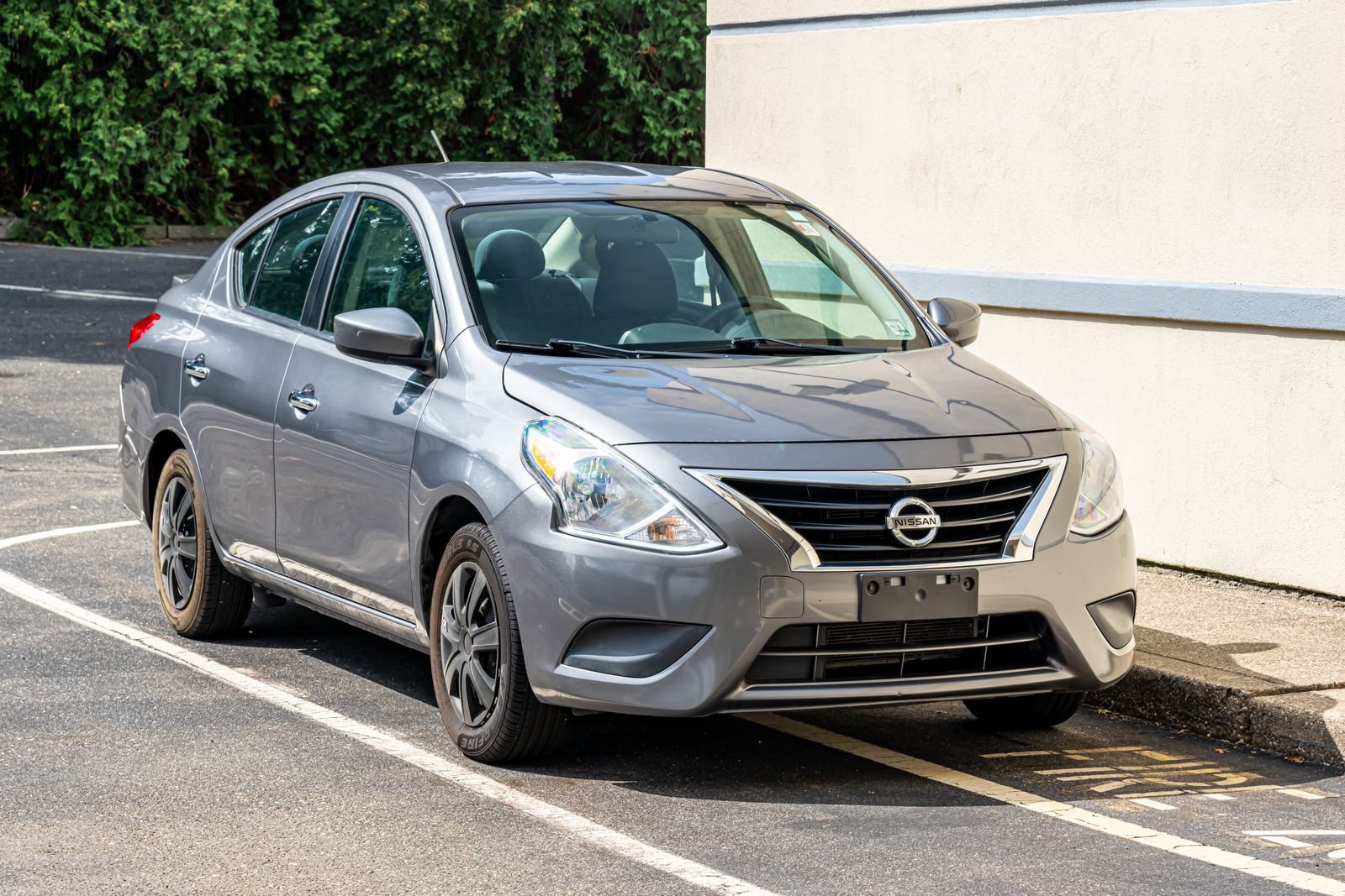Used 2019 Nissan Versa SV FWD image 12