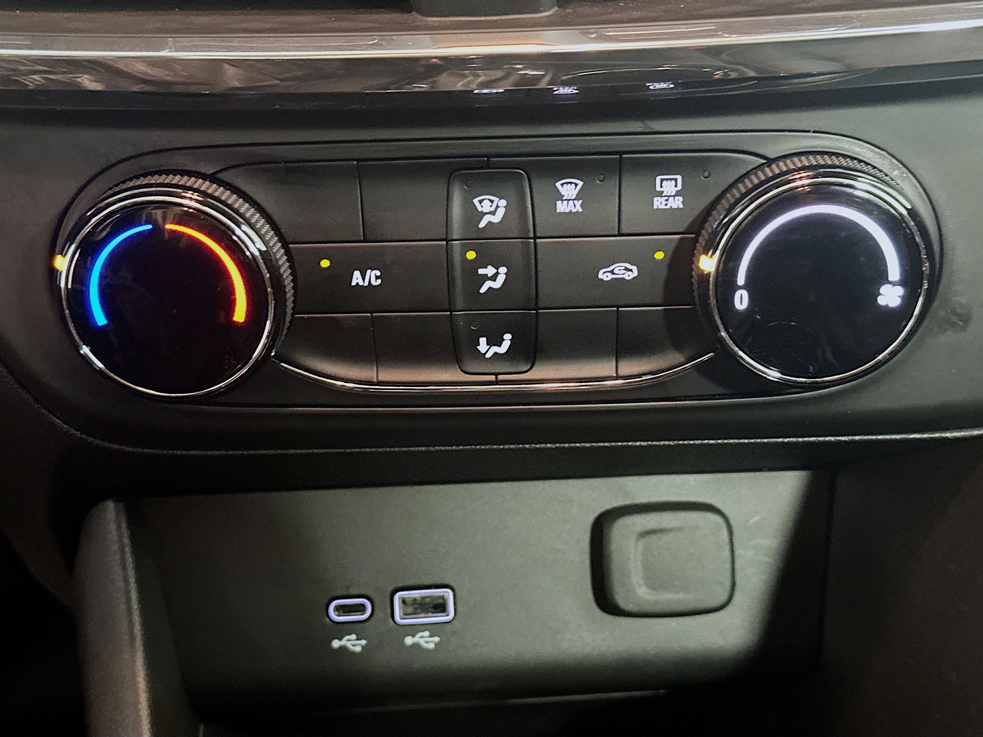 Used 2025 Buick Encore GX Preferred image 24