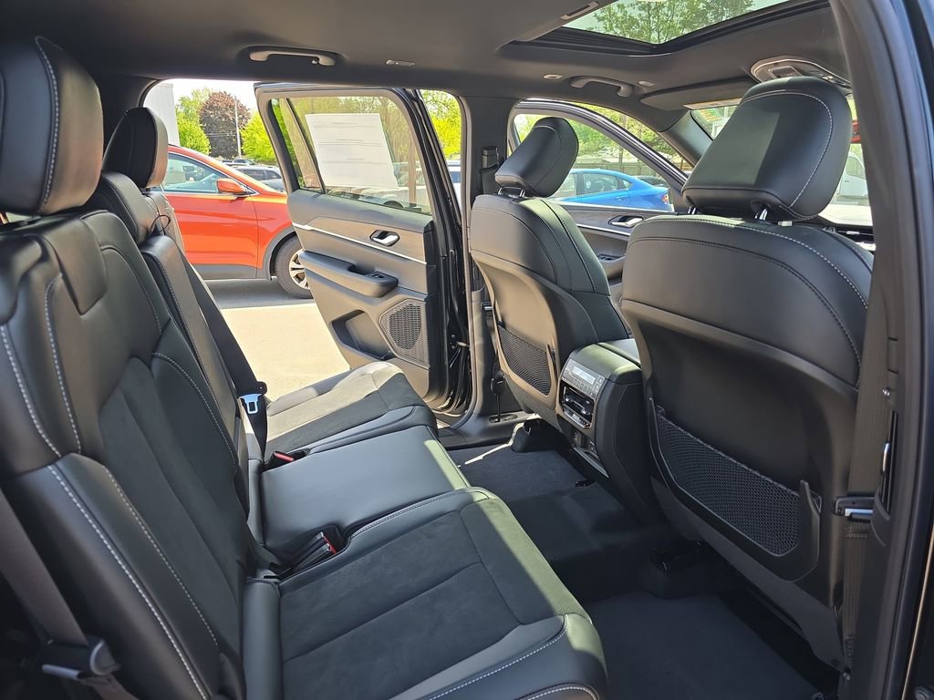 New 2026 Jeep Grand Cherokee L 4WD image 11