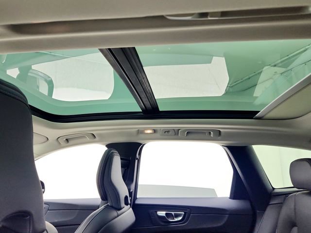New 2026 Volvo XC60 B5 Ultra w/ Protection Package Premier image 22