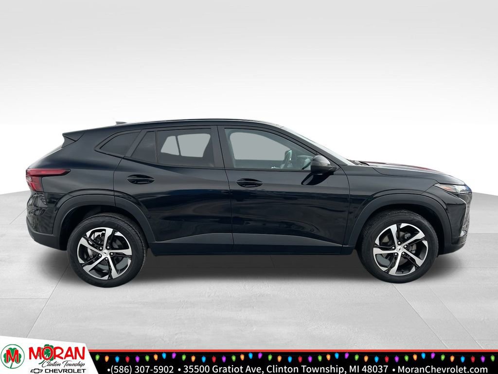 Certified 2024 Chevrolet Trax RS w/ Driver Confidence Package image 6