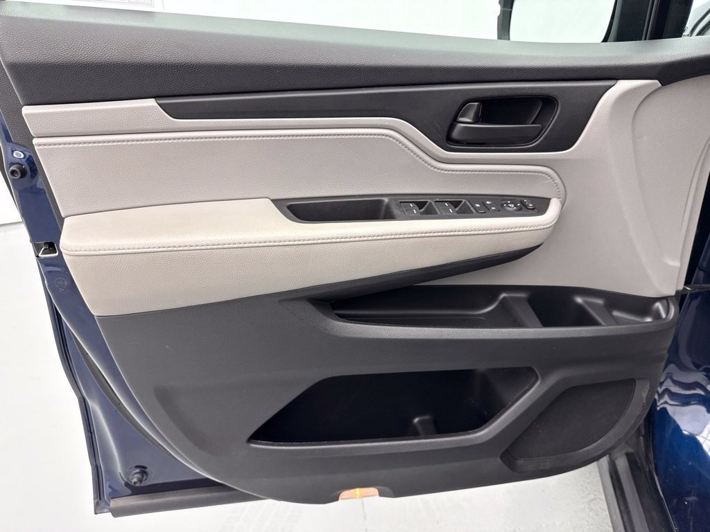 Used 2022 Honda Odyssey EX image 16