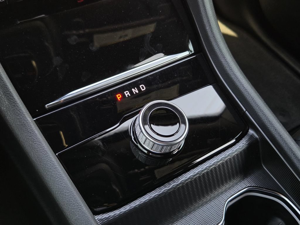 Used 2024 Jeep Grand Cherokee L Limited w/ Black Appearance Package RWD image 19