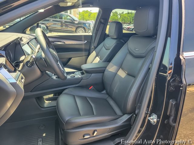 Certified 2024 Cadillac XT5 Luxury w/ LPO, Floor Liner Package AWD/4WD image 15