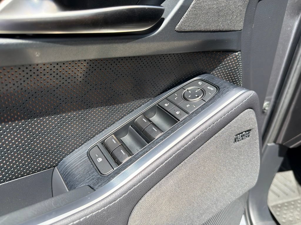 Used 2025 Lexus GX 550 AWD/4WD image 14