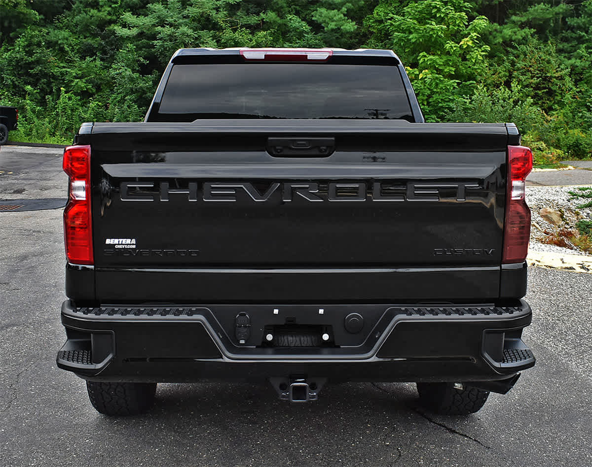 Used 2026 Chevrolet Silverado 1500 Custom w/ Turbomax Blackout Package AWD/4WD image 7