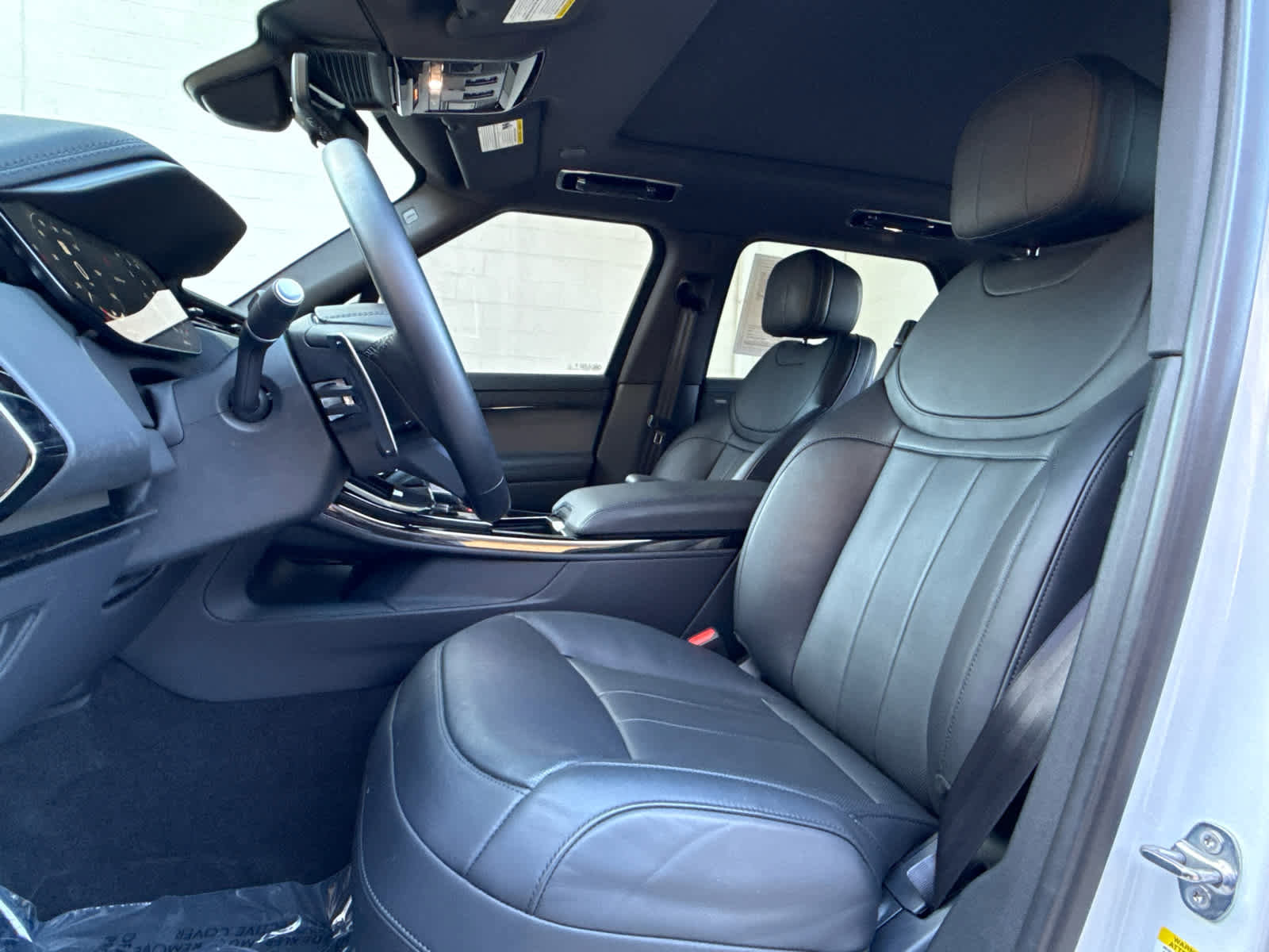 Certified 2024 Land Rover Range Rover Sport SE image 10