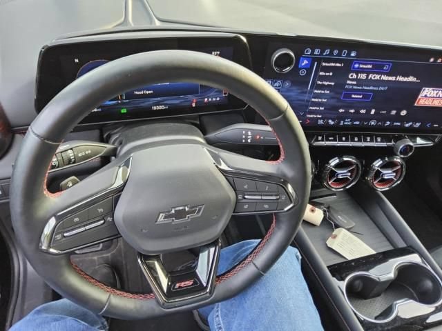 Used 2025 Chevrolet Blazer EV RS AWD/4WD image 9
