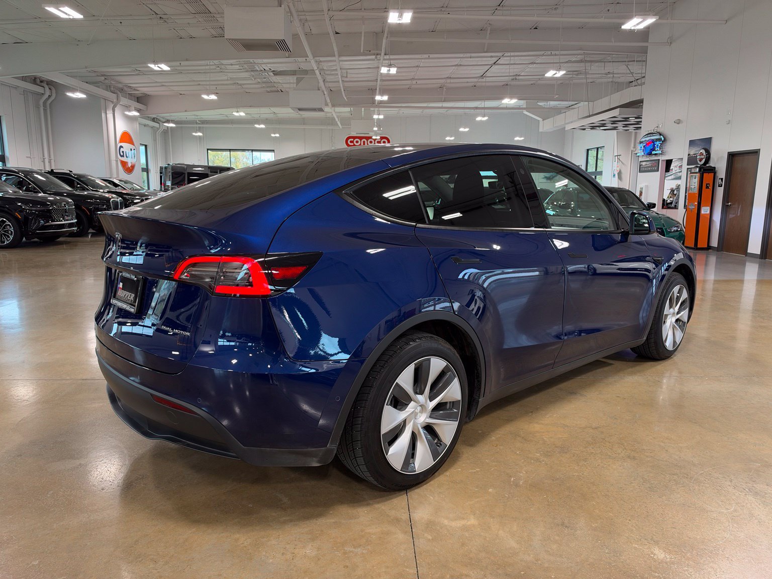 Used 2022 Tesla Model Y Long Range AWD/4WD image 7