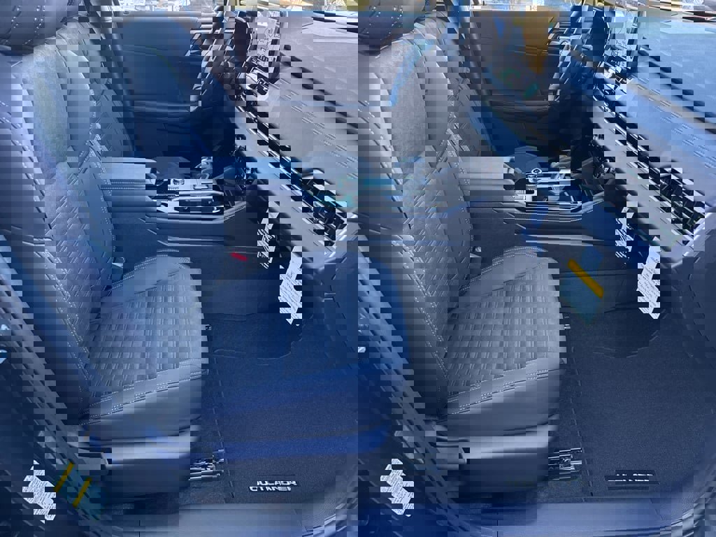 New 2025 Mitsubishi Outlander SE image 23