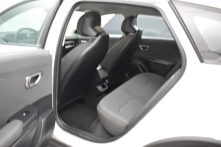 Used 2025 Kia K4 FWD image 15