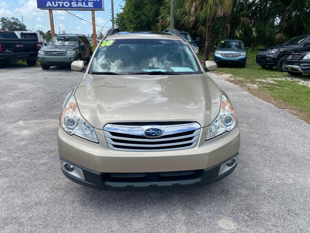 Used 2010 Subaru Outback 2.5i Premium AWD/4WD image 3