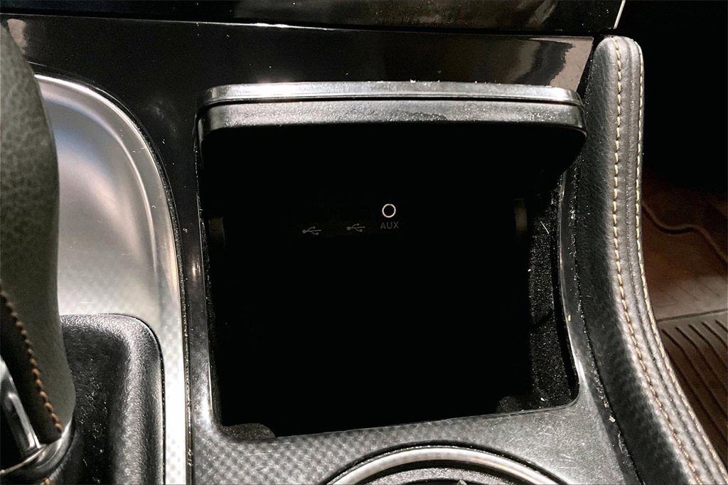 Used 2016 Nissan Maxima SR image 16