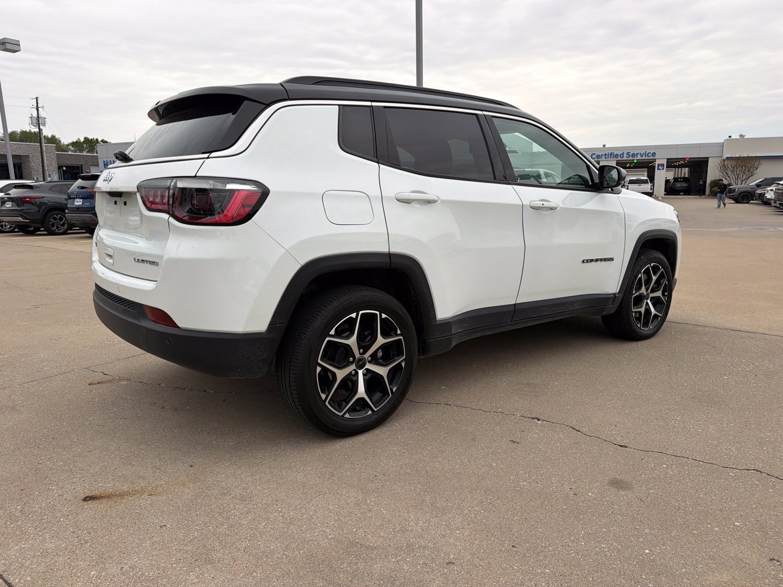 Used 2025 Jeep Compass Limited AWD/4WD image 4