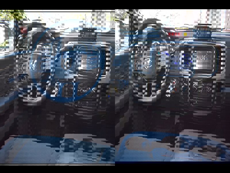 Used 2015 RAM 2500 SLT image 28