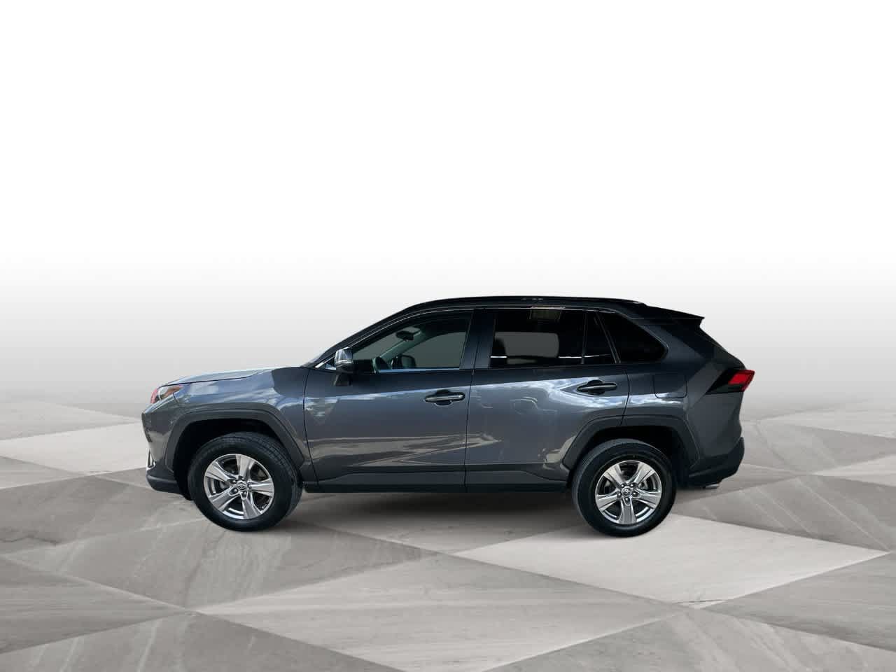 Used 2024 Toyota RAV4 XLE FWD image 5