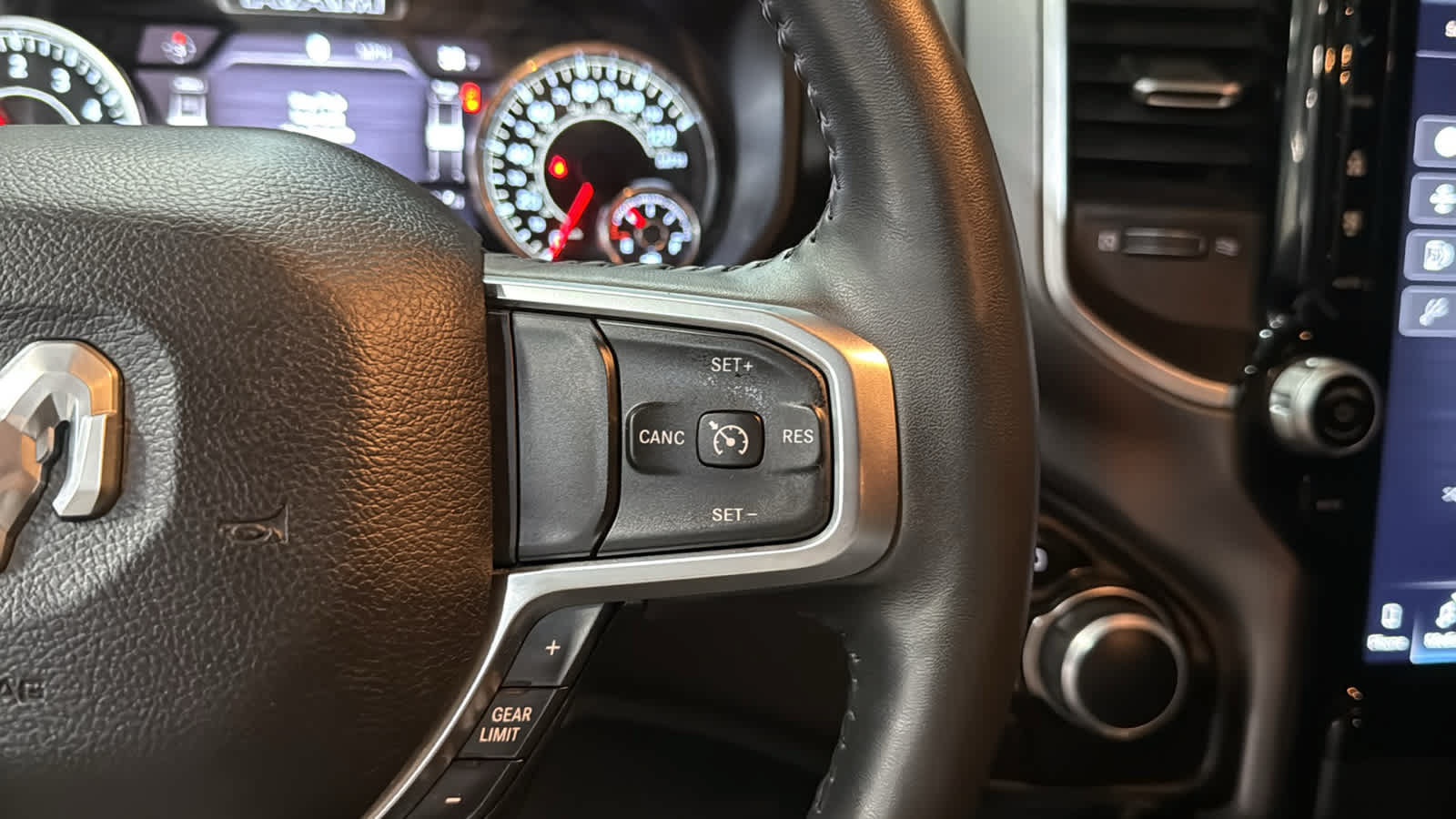 Used 2024 RAM 1500 Big Horn AWD/4WD image 13