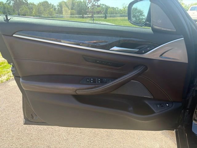 Used 2018 BMW 530e xDrive AWD/4WD image 22