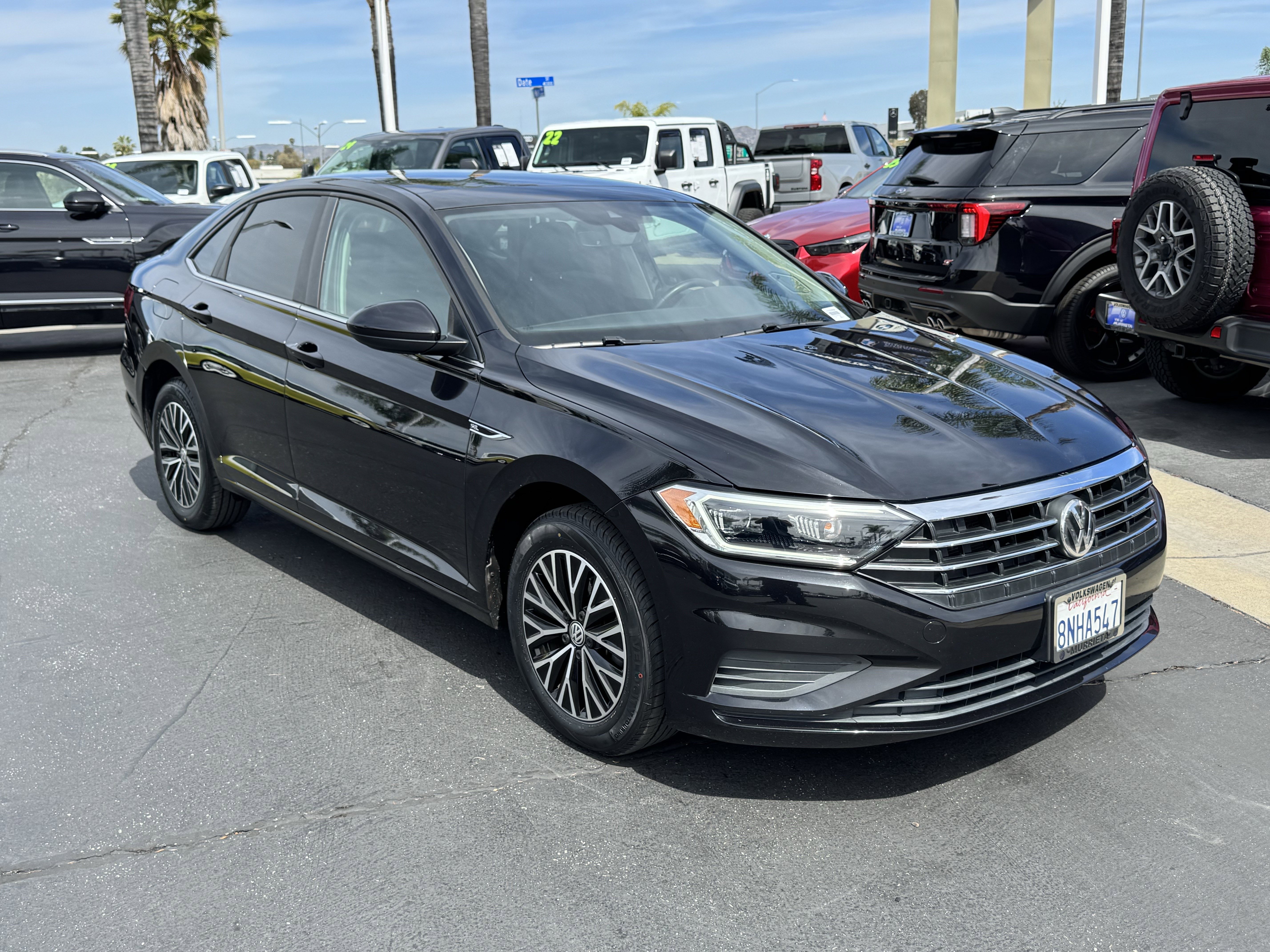 Used 2019 Volkswagen Jetta SEL image 2