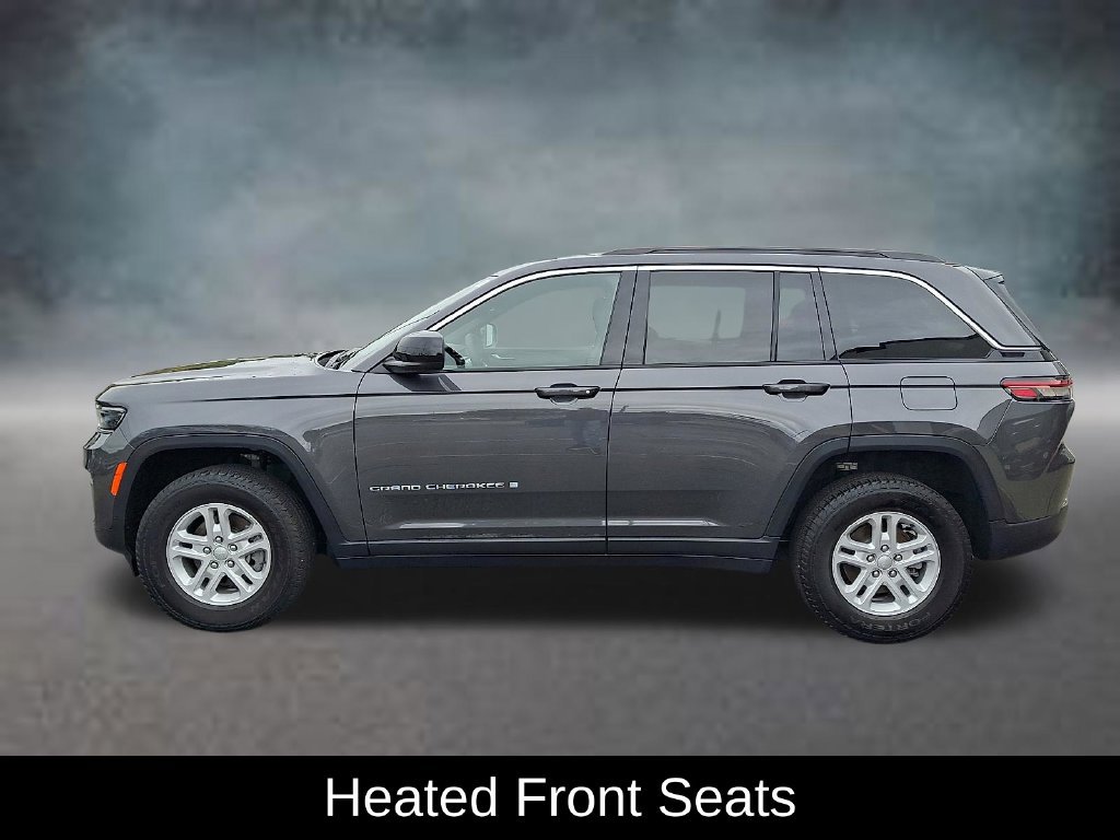 Used 2024 Jeep Grand Cherokee Laredo w/ Luxury Tech Group I AWD/4WD image 9