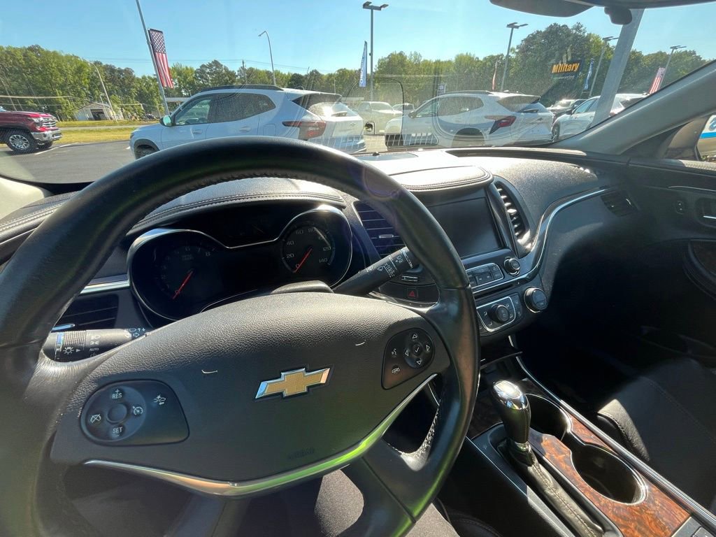 Used 2015 Chevrolet Impala LTZ FWD image 10