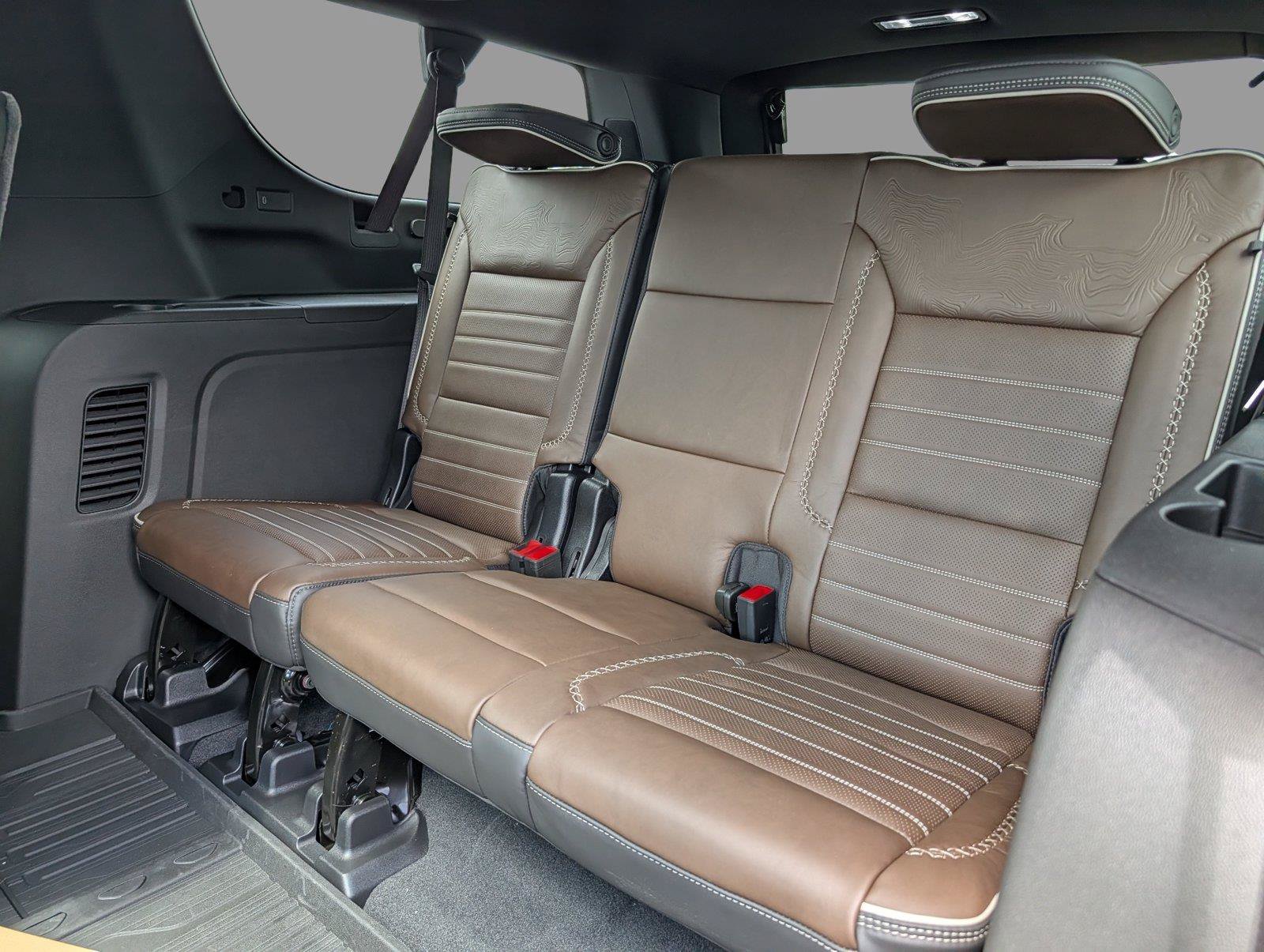 New 2026 GMC Yukon XL Denali Ultimate w/ LPO, Floor Liner Package AWD/4WD image 36