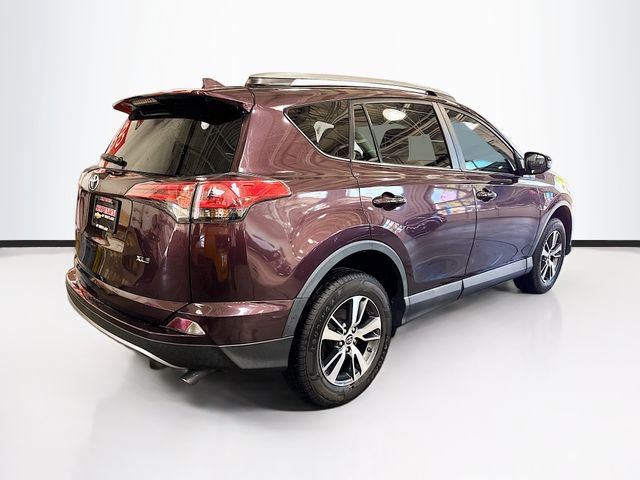 Used 2018 Toyota RAV4 XLE FWD image 6