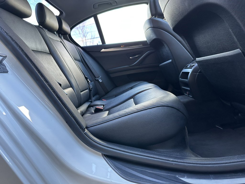 Used 2013 BMW 528i xDrive Sedan AWD/4WD image 32