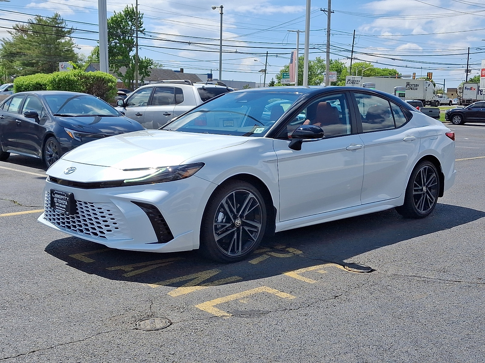 Used 2026 Toyota Camry XSE w/ Premium Package AWD/4WD image 3