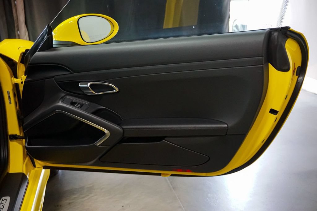 Used 2019 Porsche 718 Cayman RWD image 34