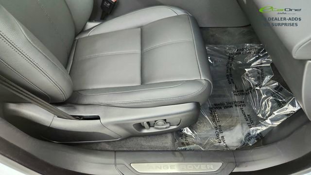 Used 2026 Land Rover Range Rover Velar S AWD/4WD image 22