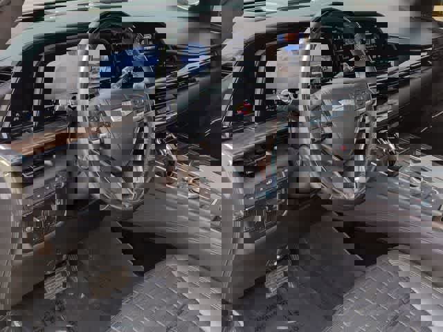 Used 2023 Cadillac Escalade ESV Sport Platinum image 10