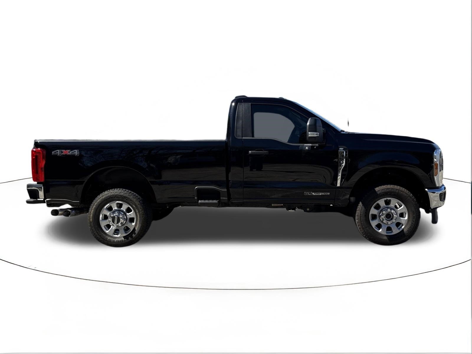 Used 2024 Ford F350 XLT image 2