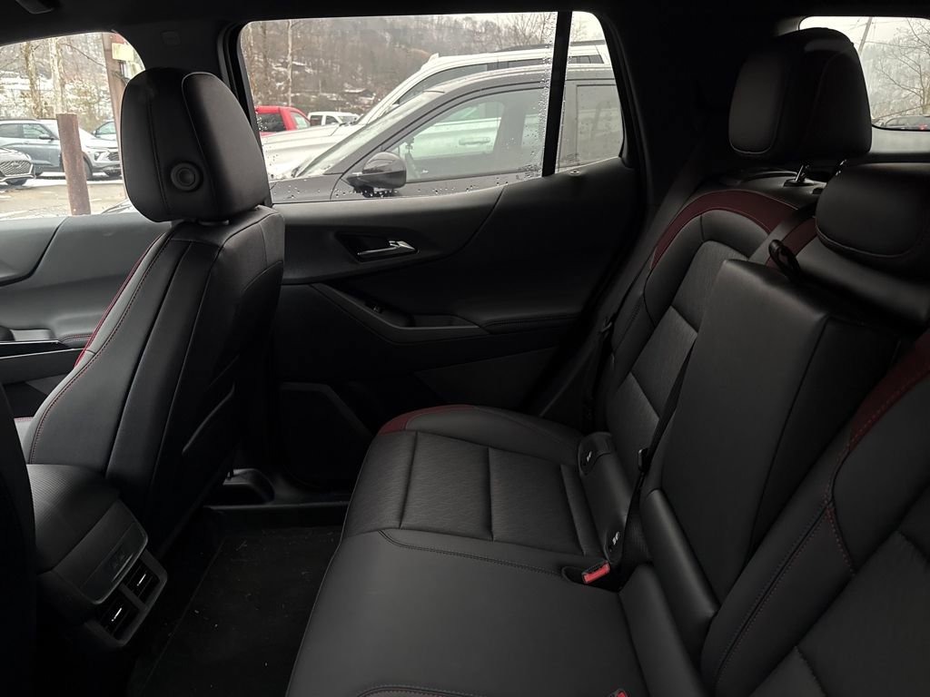 Used 2026 Chevrolet Equinox RS image 9