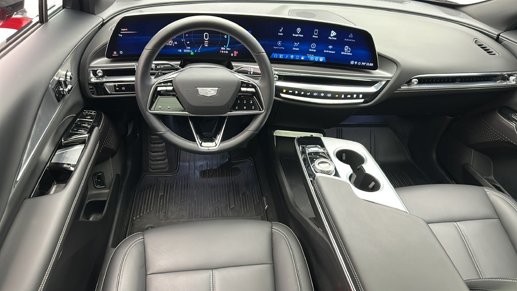Used 2024 Cadillac Lyriq Tech AWD/4WD image 10