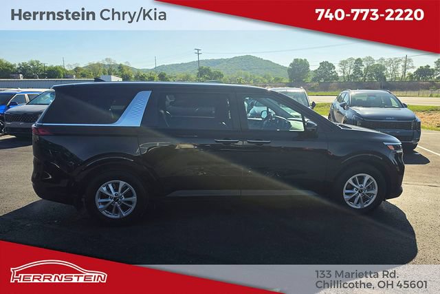 Used 2024 Kia Carnival LX FWD image 28