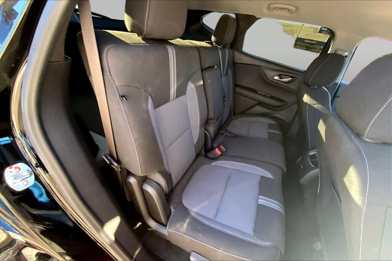 Used 2024 Chevrolet Blazer LT w/ Convenience Package FWD image 19