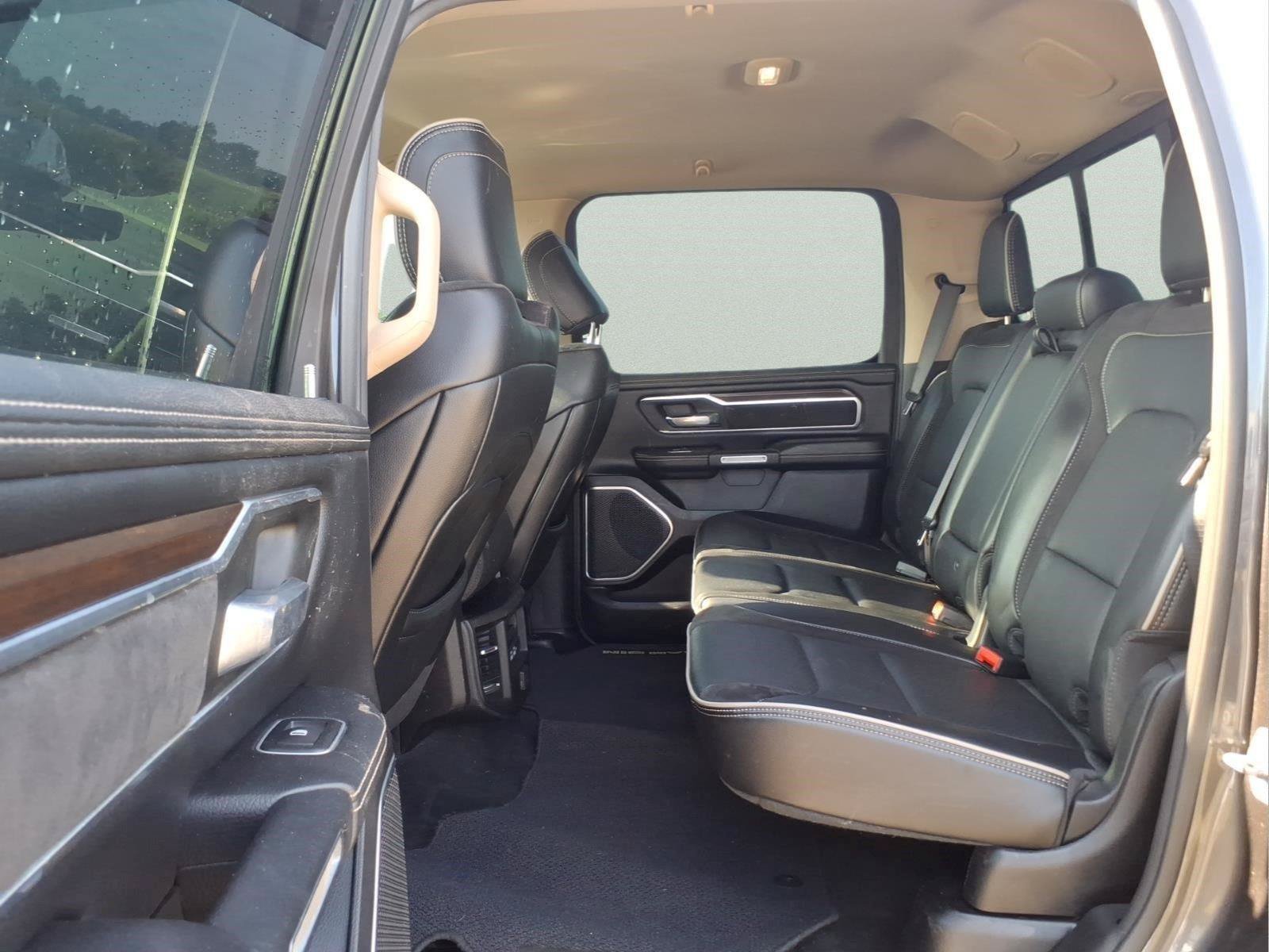 Used 2021 RAM 1500 Laramie w/ Off Road Group AWD/4WD image 11
