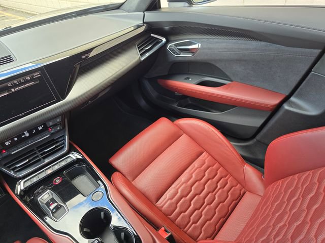 Used 2024 Audi RS e-tron GT w/ Carbon Performance Package AWD/4WD image 35